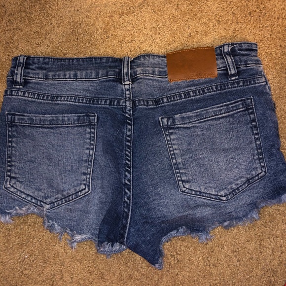 shorts - Picture 3 of 3